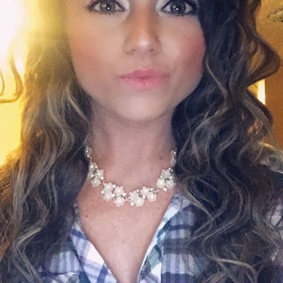 Meet your Posher, Ashley - Picture 1 of 1